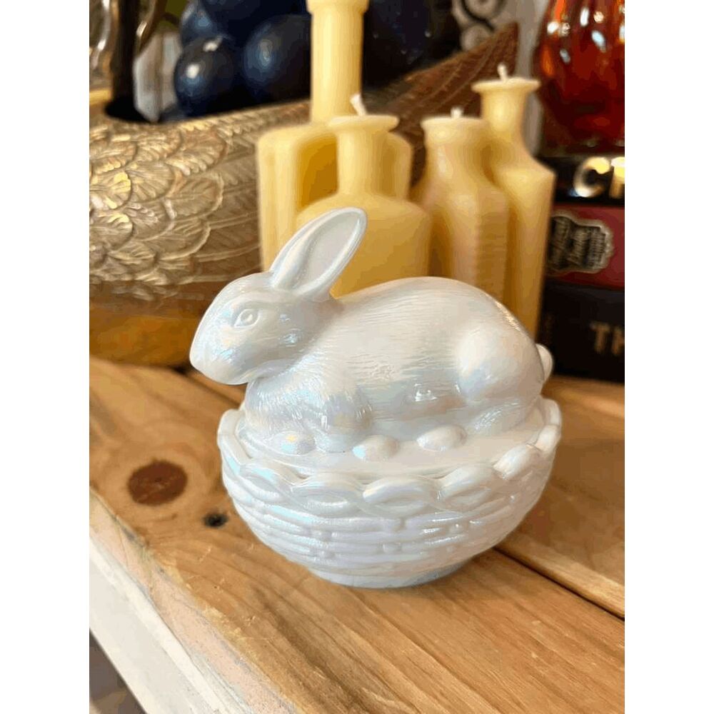Mosser Glass Carnival Milk Glass Easter Bunny on Nest of Eggs 4"